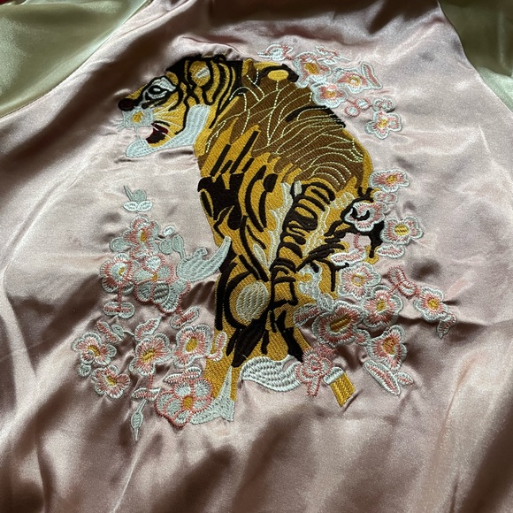 Reversible polyester satin jacket with embroidered details - Picture 6 of 10